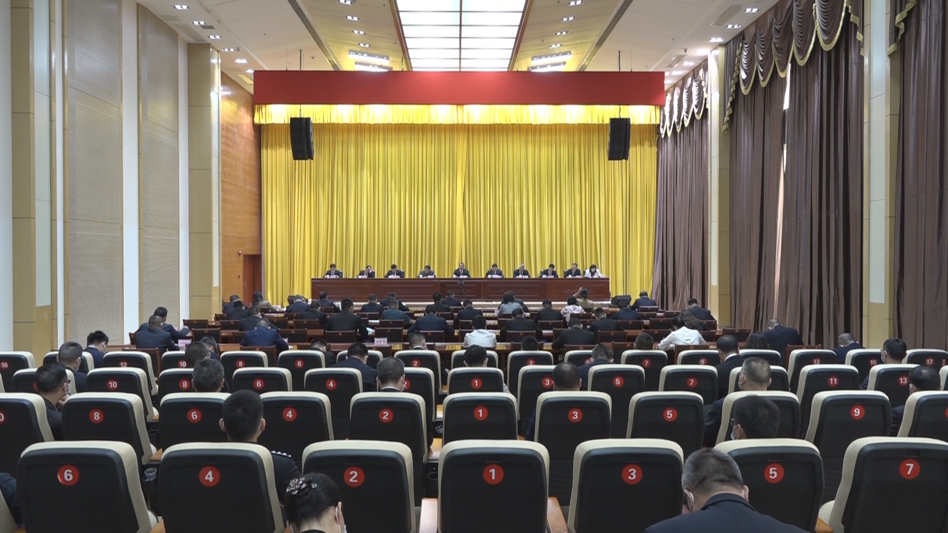 全县传达学习贯彻省委书记黄坤明在河源调研时的指示精神干部大会召开