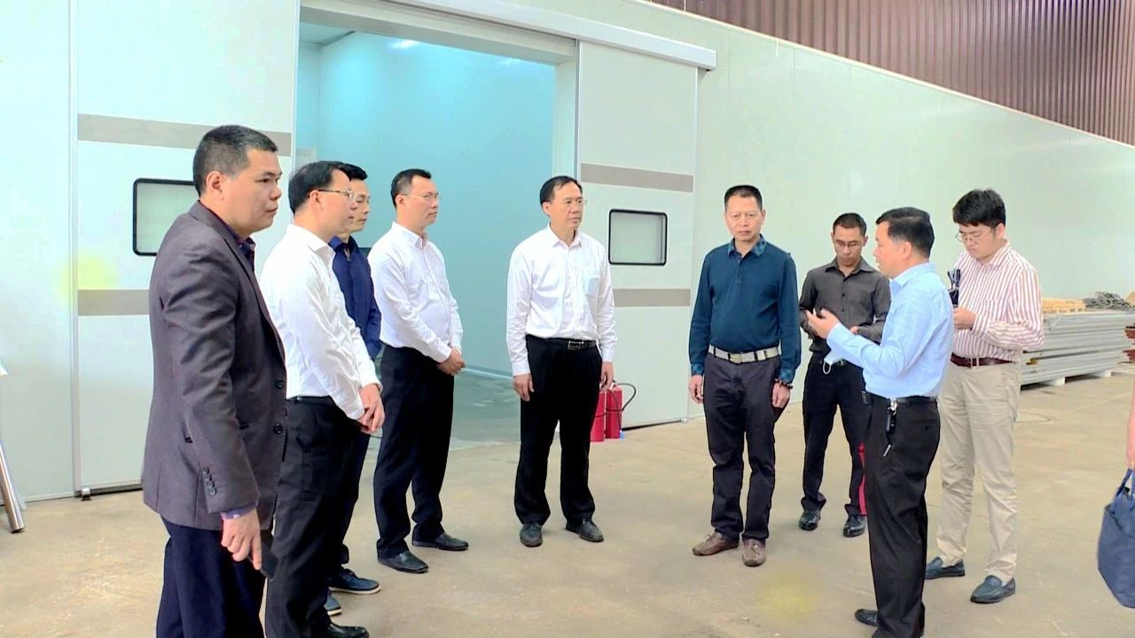 市委常委政法委书记叶春球到我县挂钩联系企业调研
